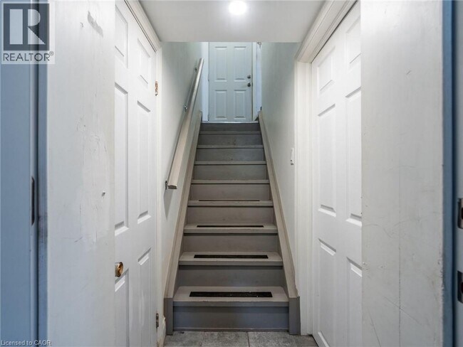 Photo - 111 W 32nd St