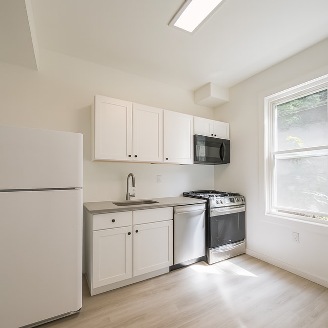 Building Photo - 519 Mercer St Unit 2