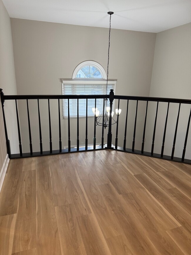 Photo - 1601 Willow Way