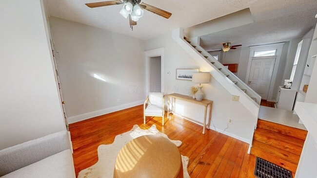 Photo - 384 W 1st Ave