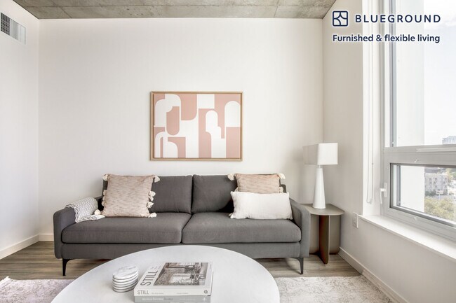 Photo - 210 8th Ave N Unidad SI FL15-ID482