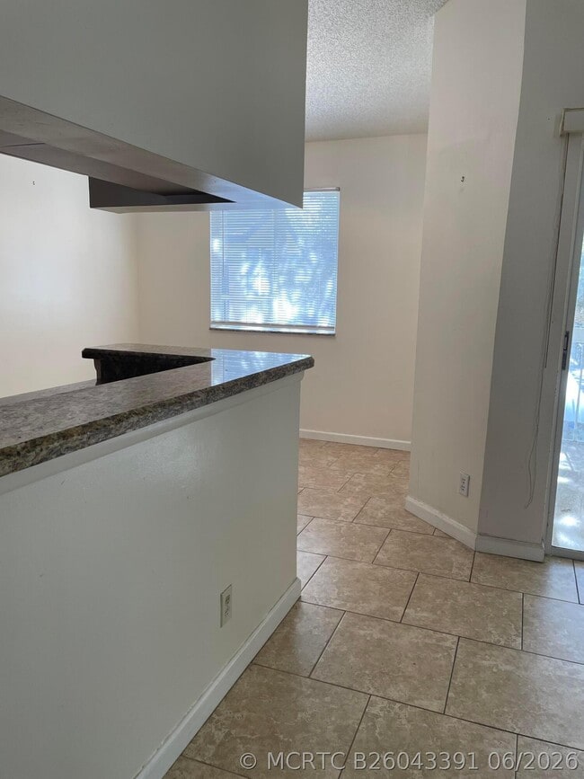 Photo - 9701 Westview Dr Unit 1422
