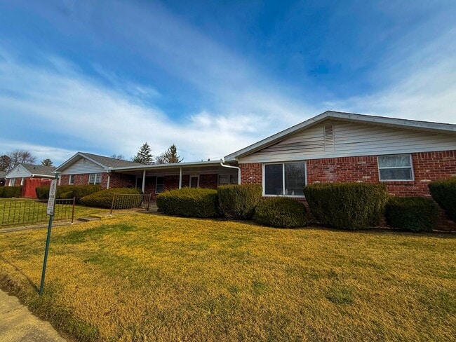 Building Photo - 201 S Morrison Rd Unit C