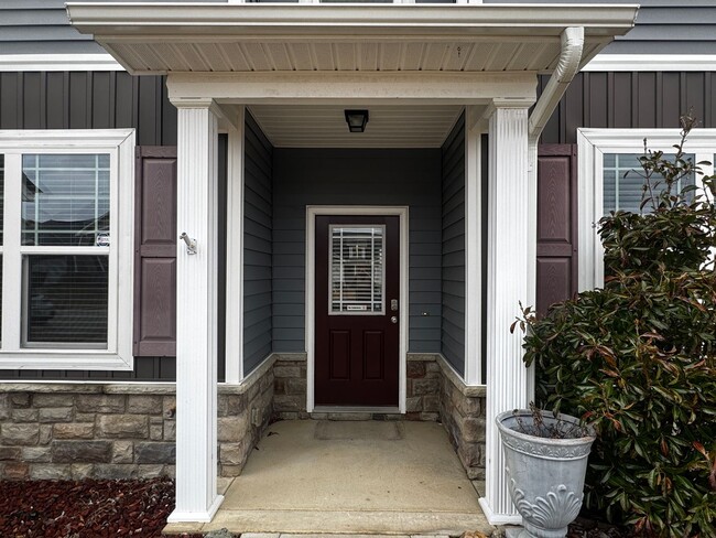 Photo - 5 Bedroom 3 Bath Home In Grays Creek