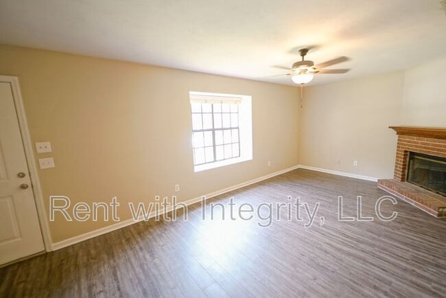 Photo - 2068 Victory Garden Ln