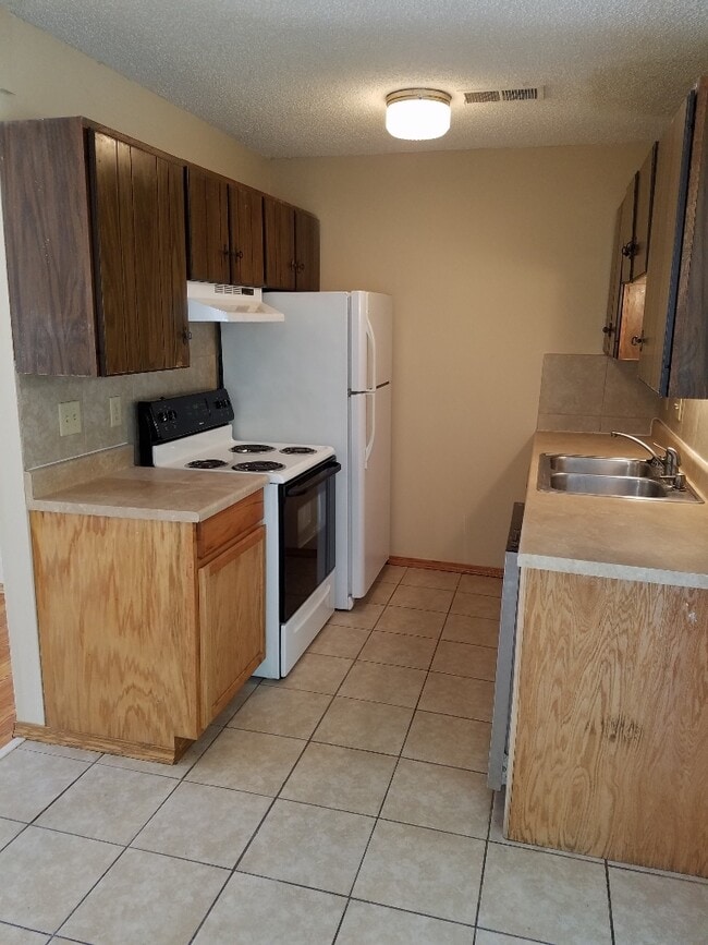 Photo - 4836 E Funston St Unit 4