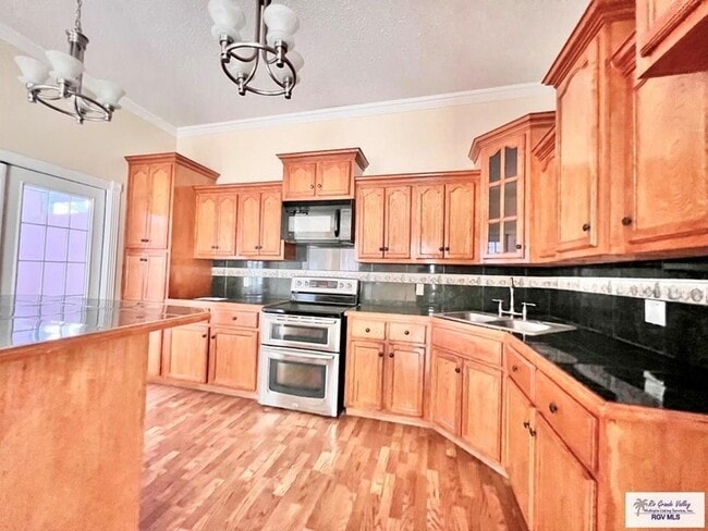 Photo - 144 Country Club Rd
