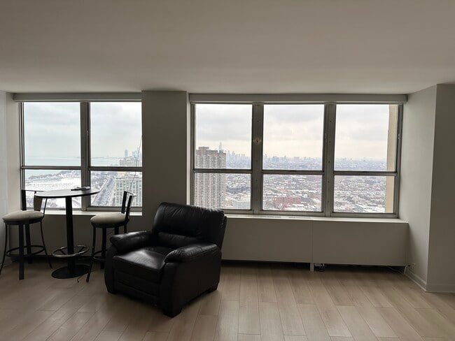 Photo - 655 W Irving Park Rd Unit Park Place, Tower