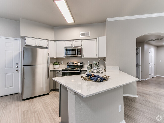 2BR - Large - Renovated Kitchen - Stonehaven Villas Rental