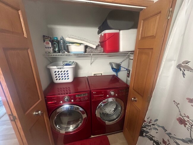 Building Photo - 530 Windstone Dr Unit 202