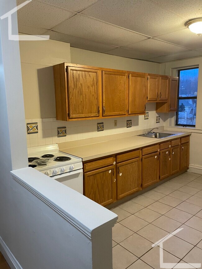 Photo - 1688 Beacon St Unit 18