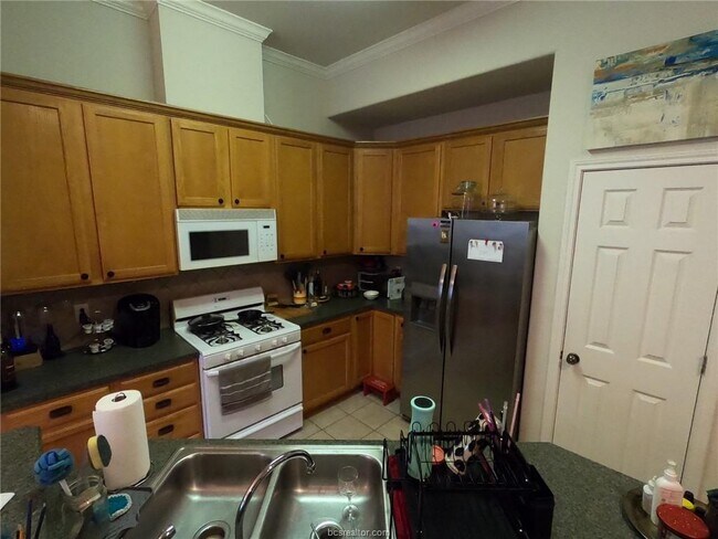 Photo - 3715 Essen Loop