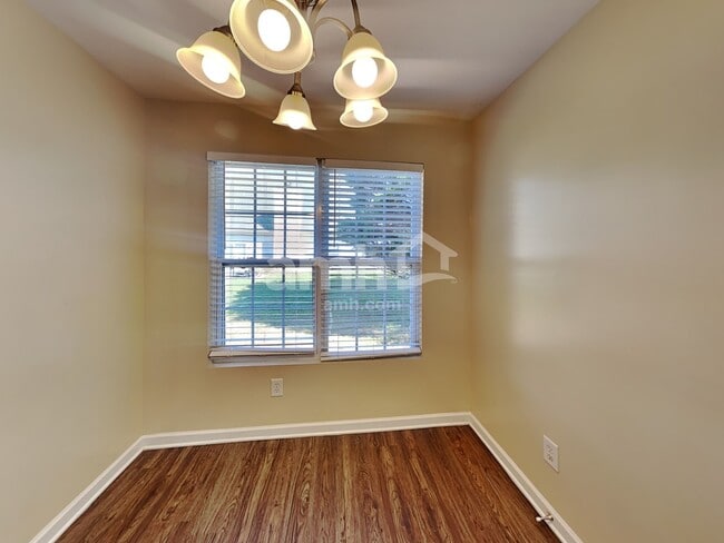 Photo - 1628 Antebellum Dr