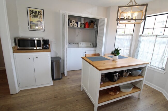 Photo - 515 Chesterfield Ave