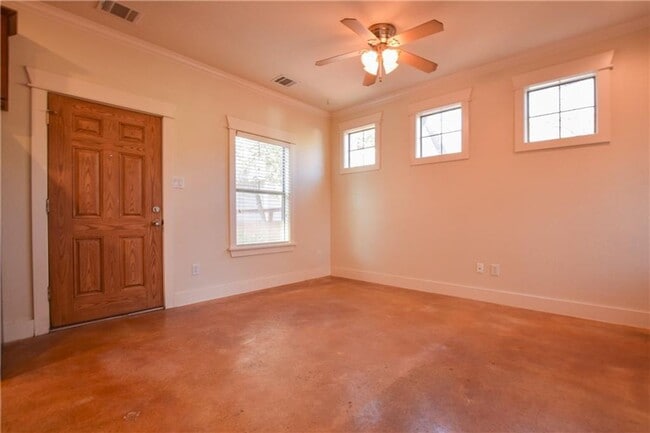 Photo - 5405 Avenue H Unit B