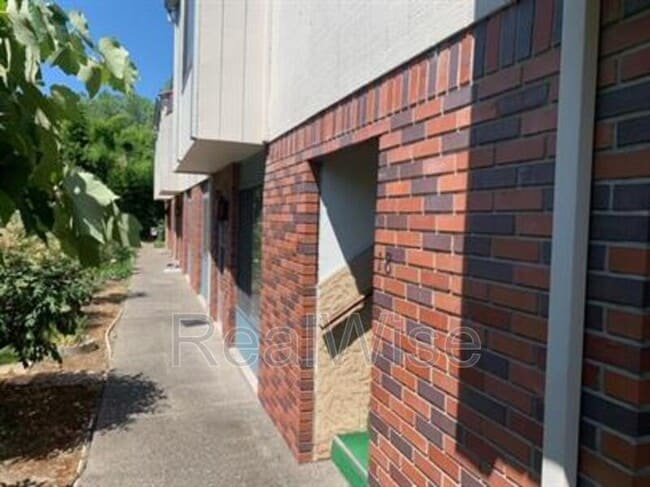 Rose Garden Apartments