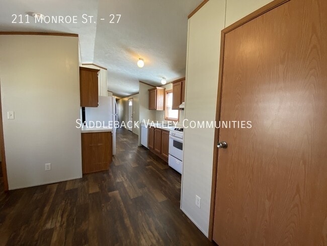 Photo - 211 Monroe St