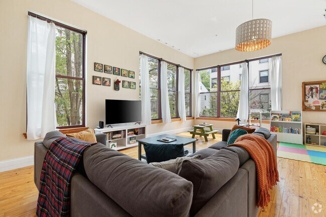 Building Photo - 87 Brookside Ave Unit C Rental
