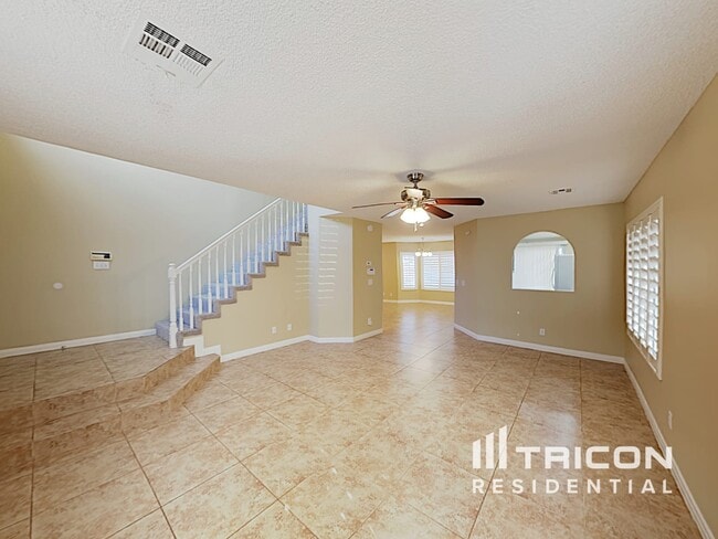 Photo - 1446 Lodgepole Dr