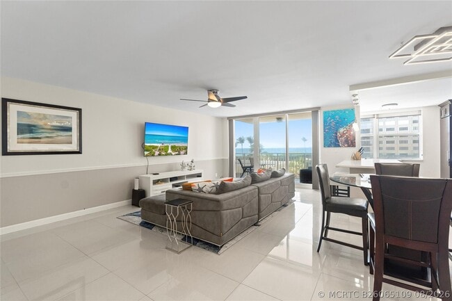 Building Photo - 5200 N Ocean Blvd Unit 405b