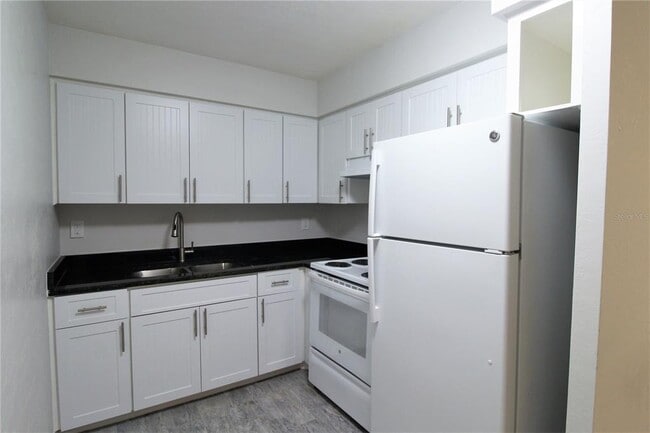 Photo - 6325 Gateway Ave Unit 6325