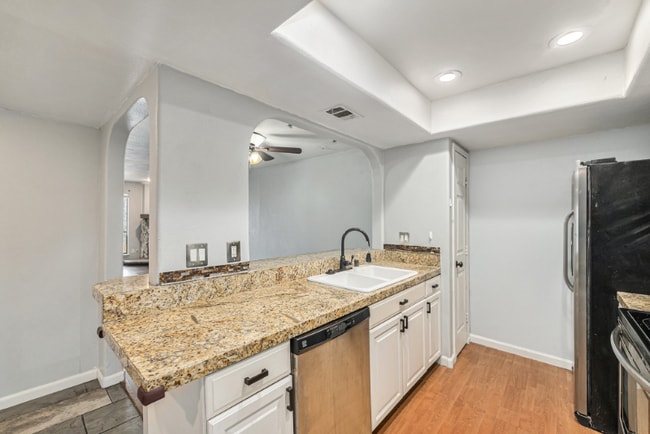 Photo - 3550 S Harlan St