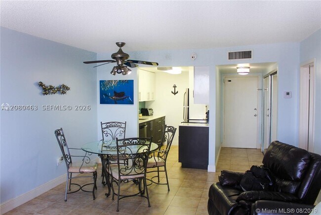 Photo - 2350 NE 135th St Unit 507