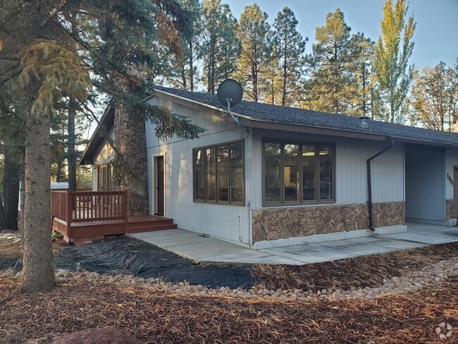 Building Photo - 2881 S 29th St Rental