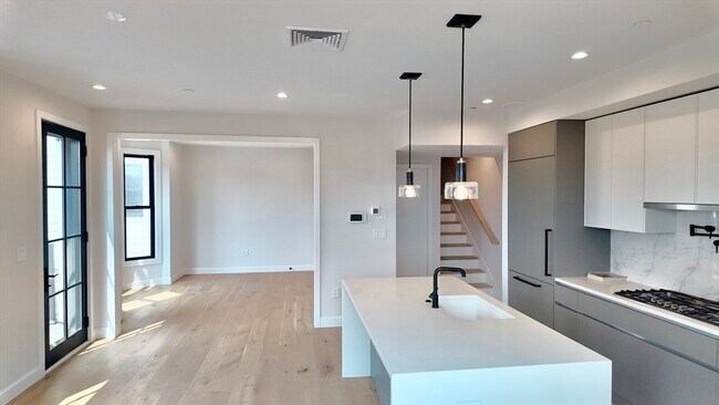 Photo - 201 Washington St Unit 1