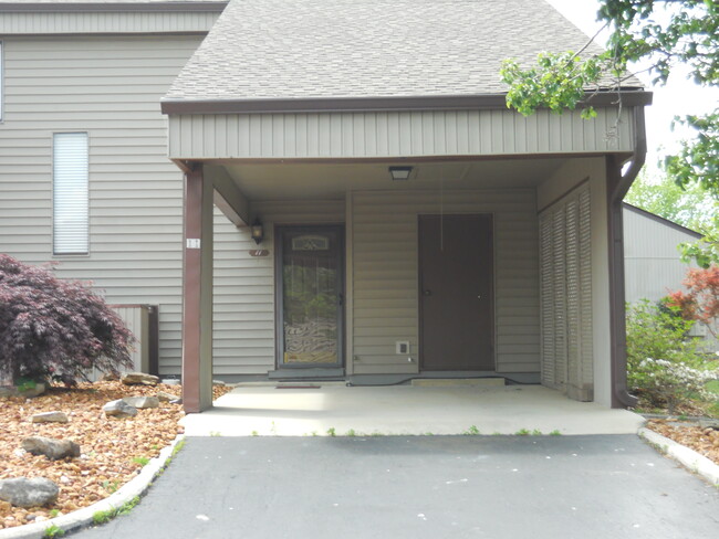 Photo - 36 Lakeshore Terrace Unidad 11 Rental
