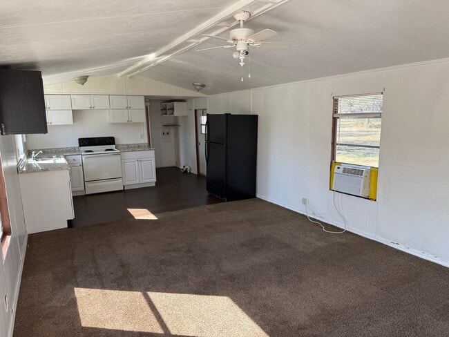 Photo - 5554 Lake Buffum Rd