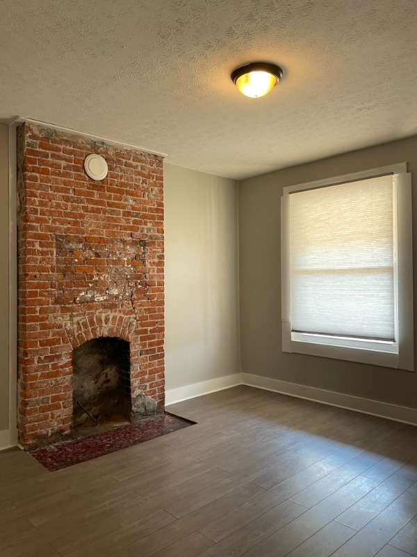 992 N 9th St