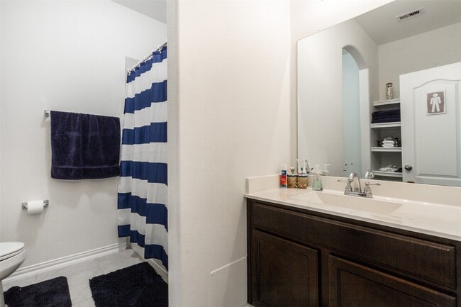 Photo - 6305 Rotherham St