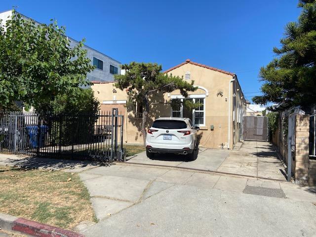 Building Photo - 744 N Ridgewood Pl Rental