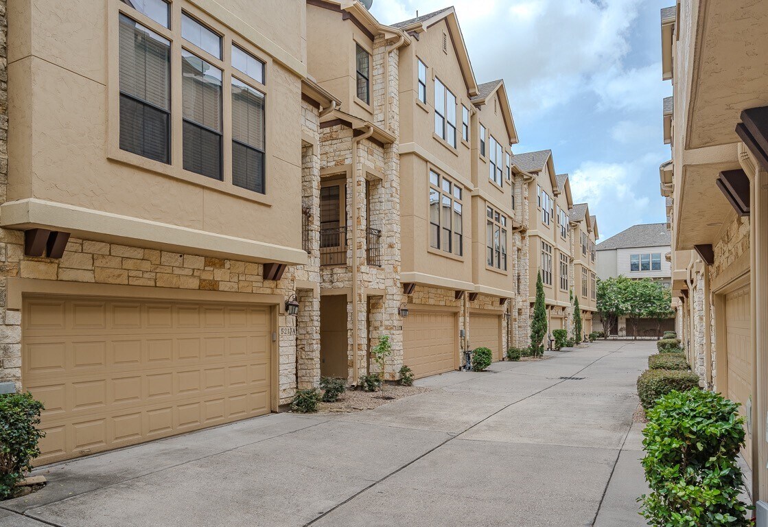 Photo - 5213 Eigel St
