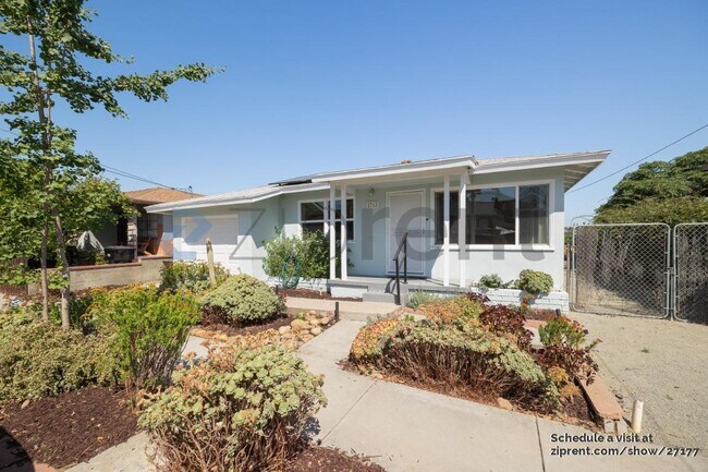Photo - 2762 Ridge View Dr House