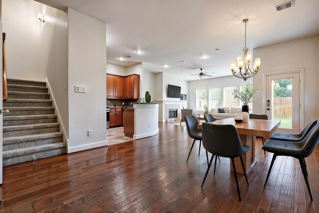 Photo - 5166 Oasis Park Ln