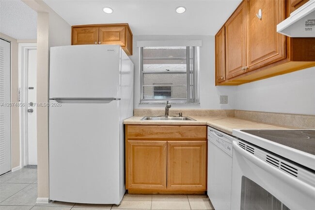 7500 NW 30th Pl Unit 222