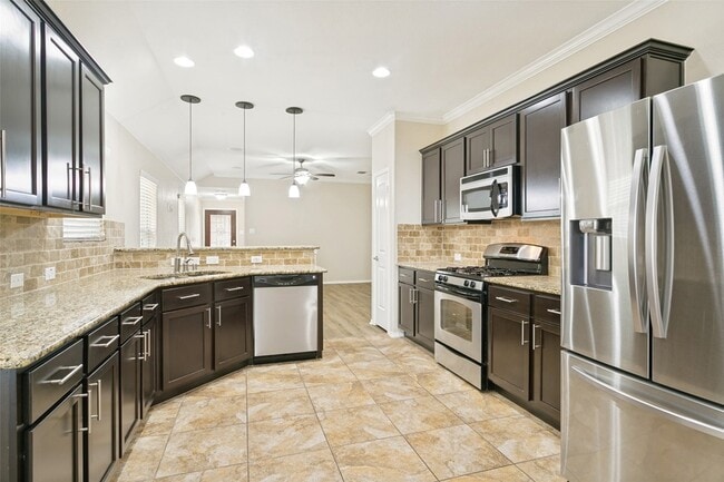 2813 Houston Wood Dr