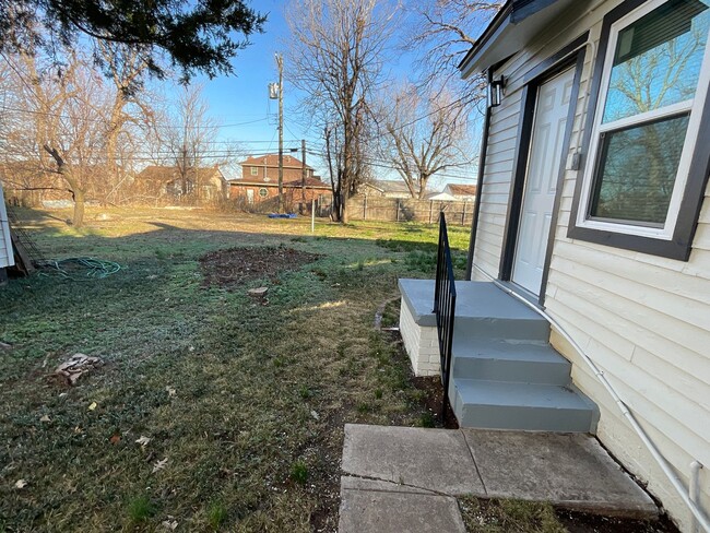 Photo - 2413 NE 27th St