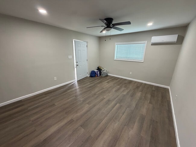 Photo - Room in Apartment on Gresham Park Dr