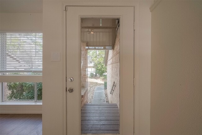 Photo - 13 Lakeridge Dr