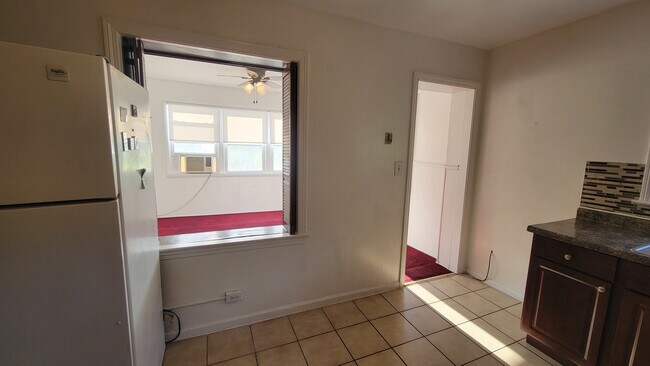 Photo - 6542 N Hoyne Ave Unidad 2N