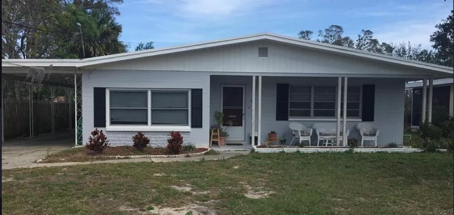 Building Photo - 3 Bed 2 Bathroom Home