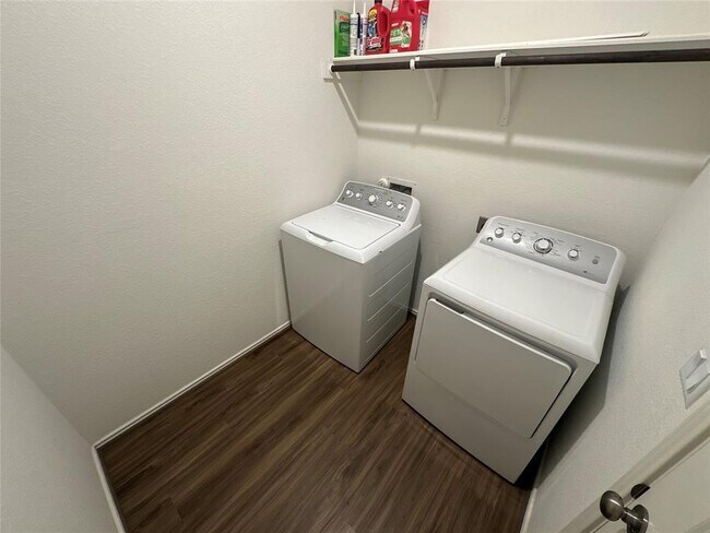 Photo - 6825 Colorado Bluffs Rd