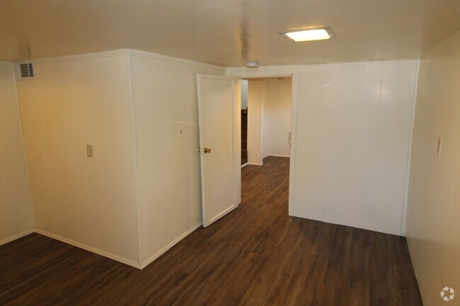 Building Photo - 1540 Crescent Ave Rental