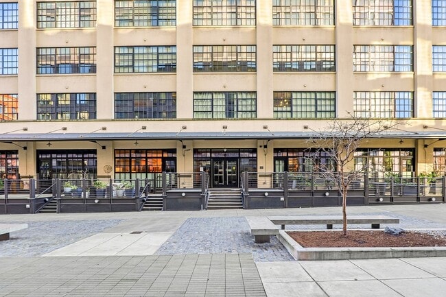 Building Photo - Available NOW!! Avenue Lofts Studio Unit 319