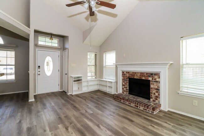 8409 Tallahassee Ln