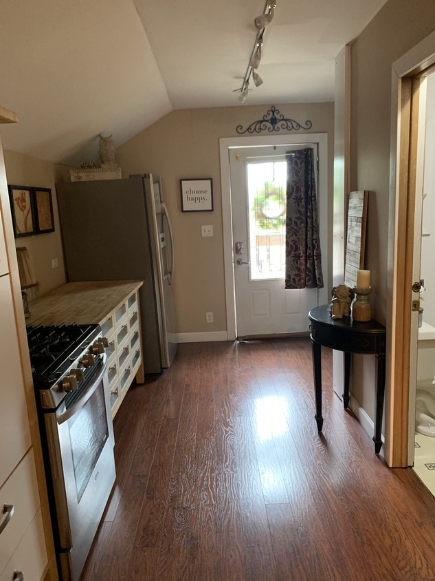 Photo - 829 N Center St (Naperville, IL)
