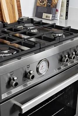 Photo - 555 W 38th St Unit 1504